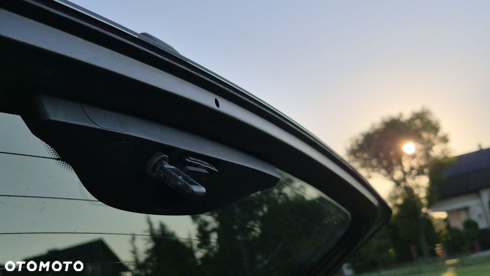 BMW Seria 5 520i - 14