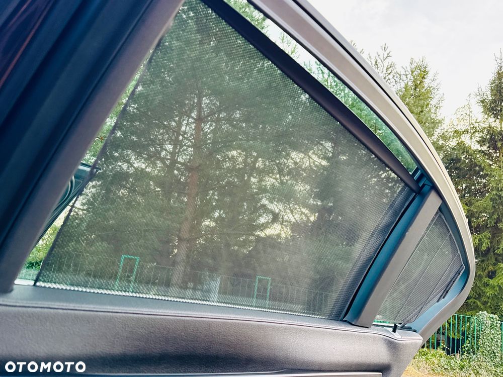 BMW Seria 7 740i - 22