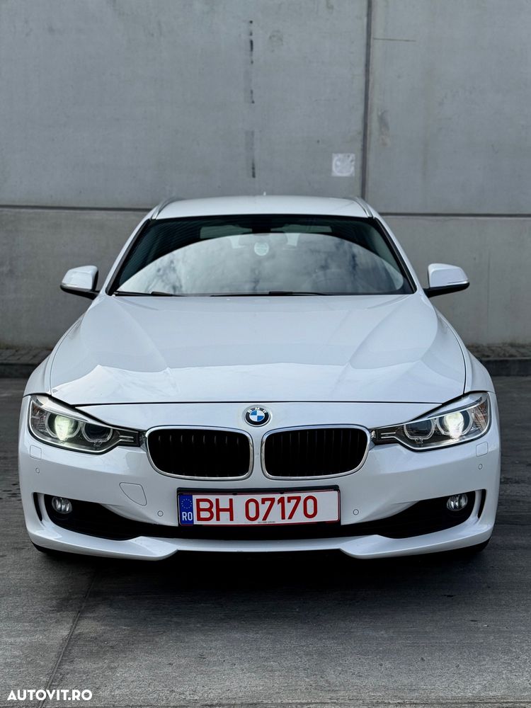 BMW Seria 3 320i Aut. Advantage