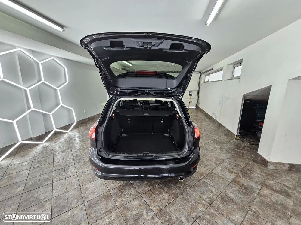 Ford Focus SW 1.0 EcoBoost Connected - 37