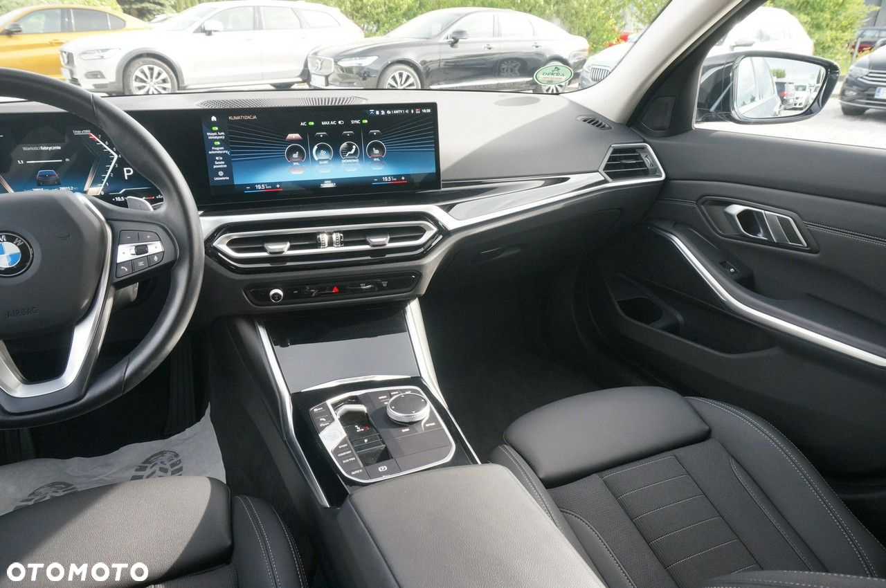 BMW Seria 3 320i - 14