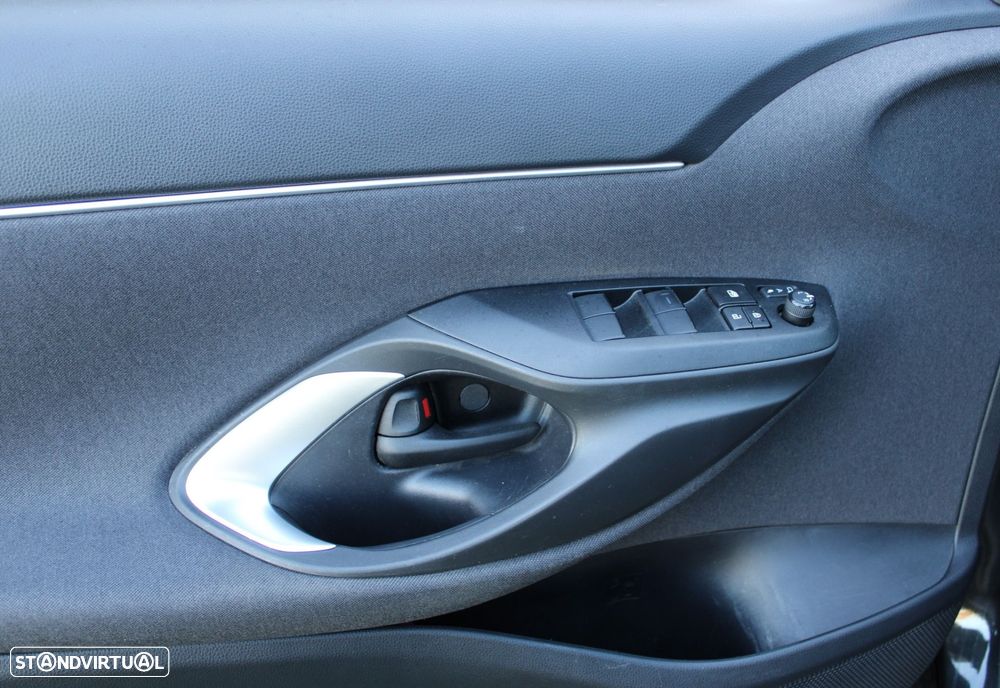 Toyota Yaris Cross 1.5 HDF Comfort Plus - 16