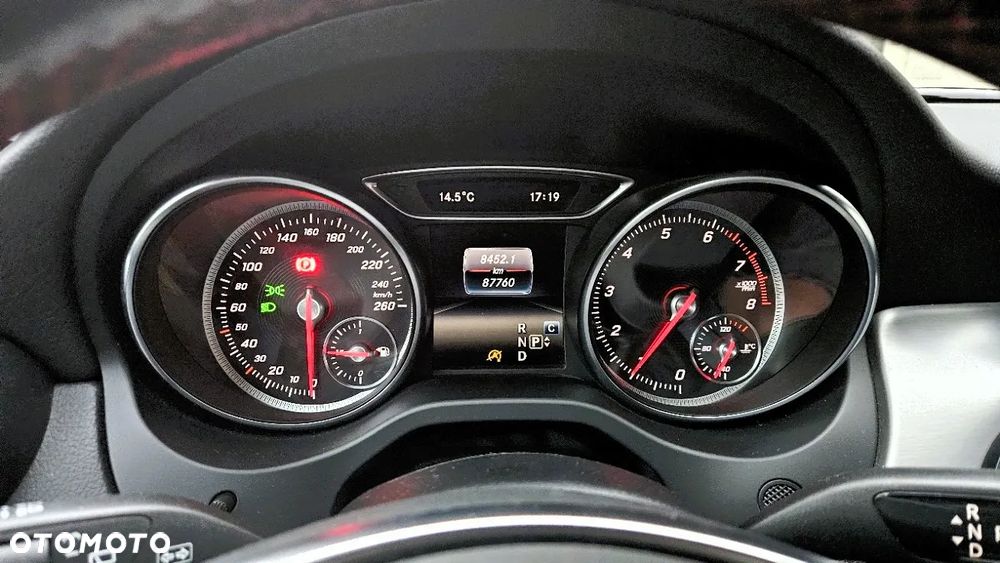 Mercedes-Benz CLA 200 7G-DCT AMG Line - 18