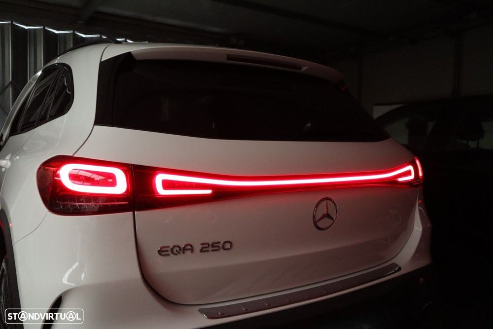 Mercedes-Benz EQA 250 AMG Line - 33