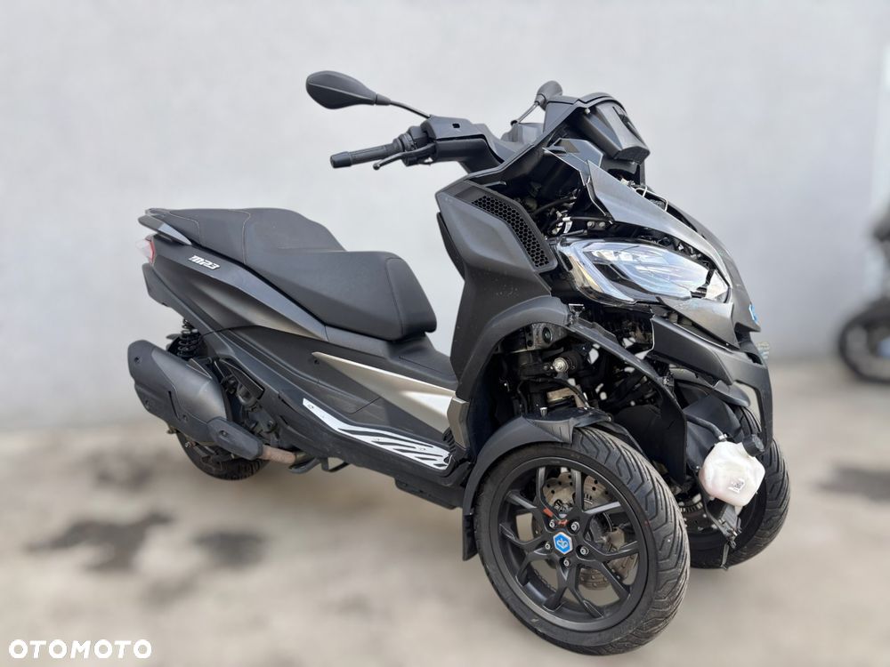 Piaggio MP-3 - 8
