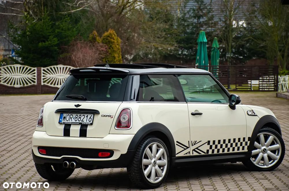 MINI Cooper S 50 Camden - 18