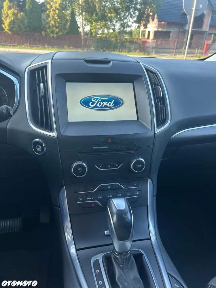 Ford Galaxy - 14