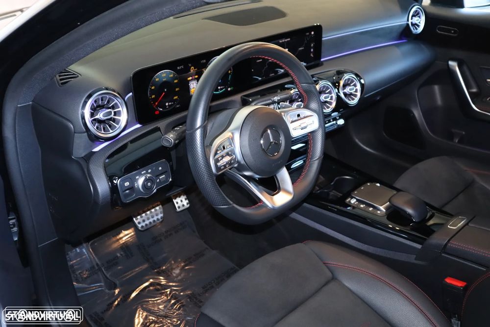 Mercedes-Benz A 250 Limousine e 8G-DCT AMG Line - 24