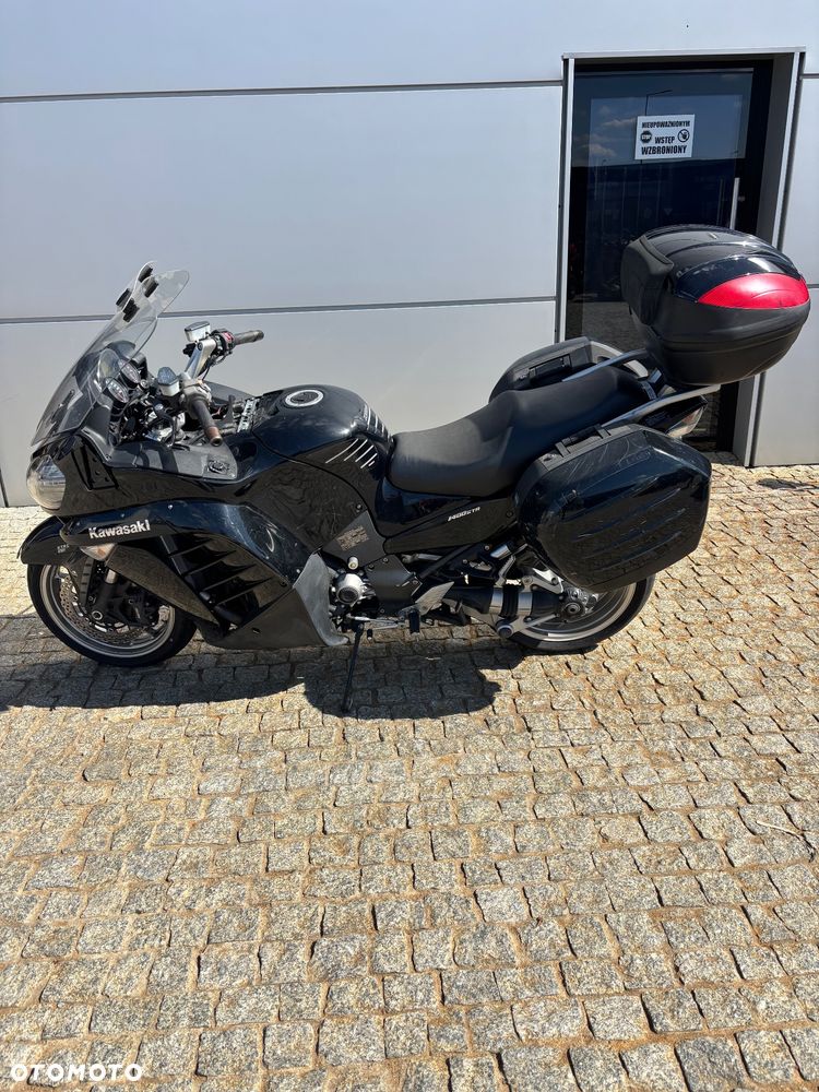 Kawasaki GTR - 10