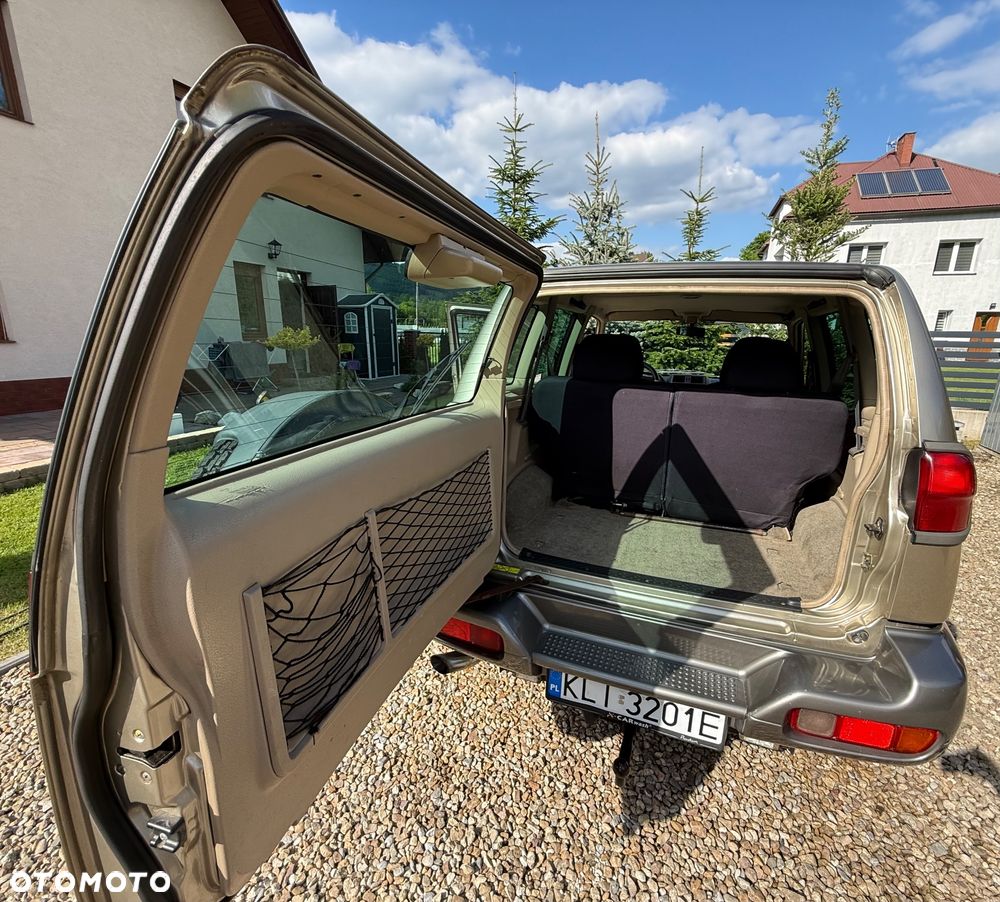 Nissan Terrano 2.7 TDi Comfort - 6