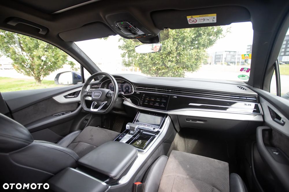 Audi Q7 55 TFSI e Quattro S Line Tiptr - 22