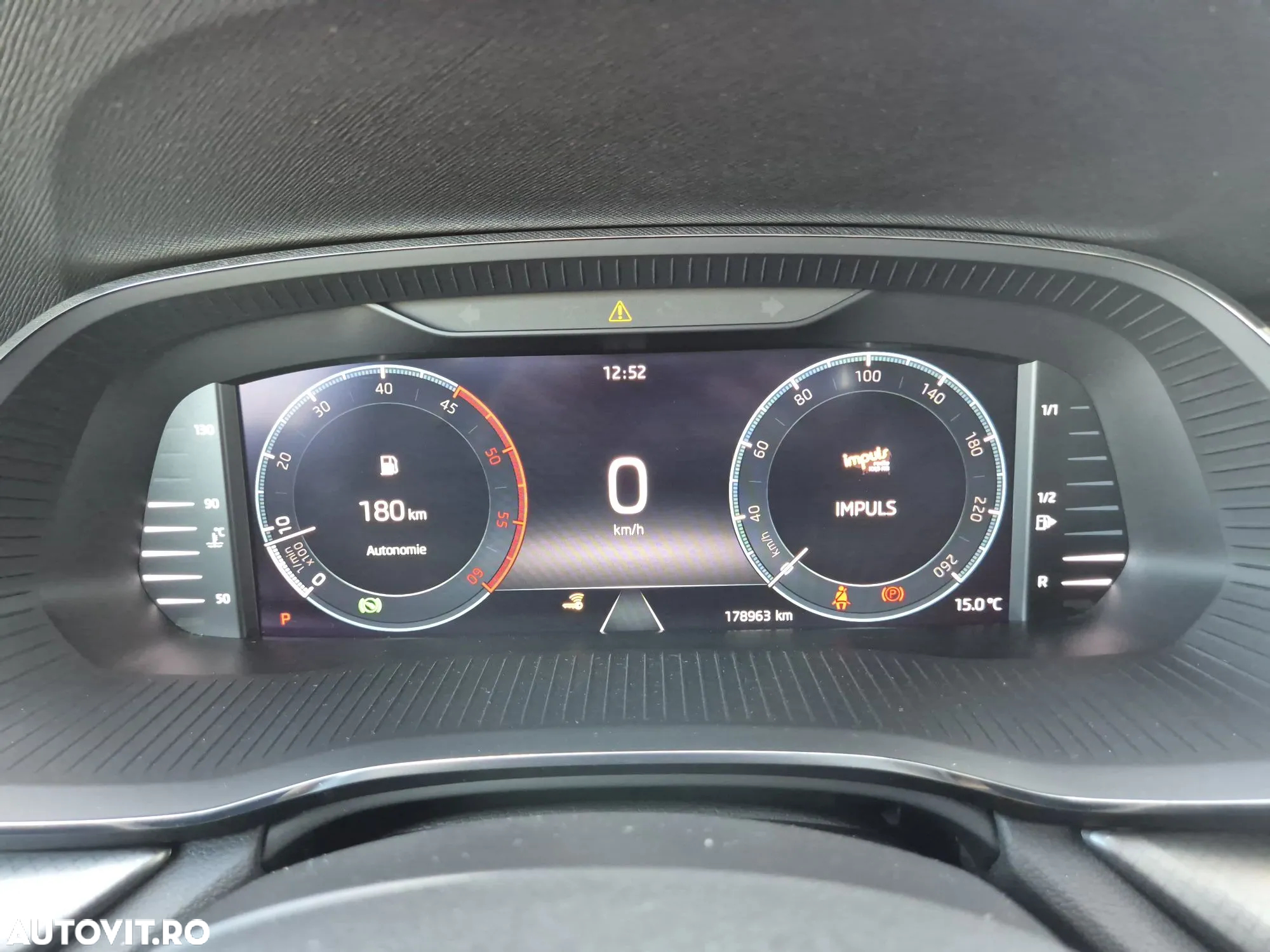 Skoda Octavia Combi 2.0 TDI DSG Ambition - 19