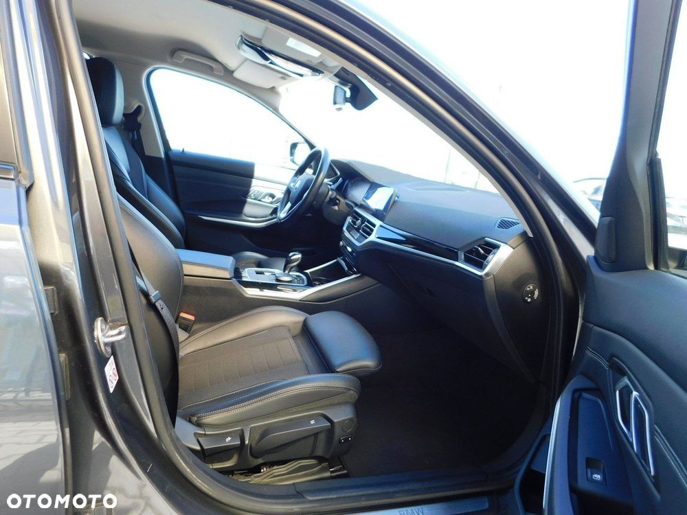 BMW Seria 3 320d Sport Line Shadow sport - 10