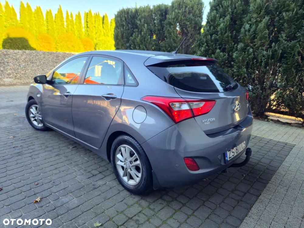 Hyundai i30 1.6 Comfort - 3