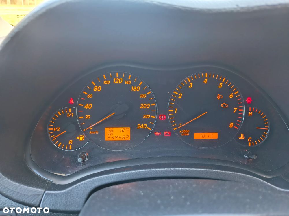 Toyota Avensis 1.8 VVT-i Sol - 16