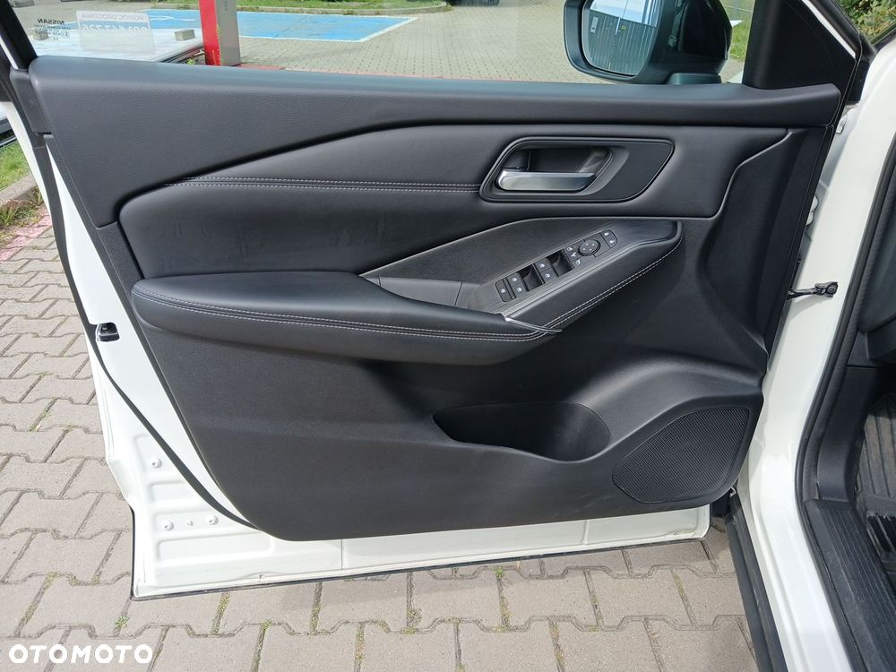 Nissan Qashqai 1.3 DIG-T MHEV 4x4 N-Connecta Xtronic - 12