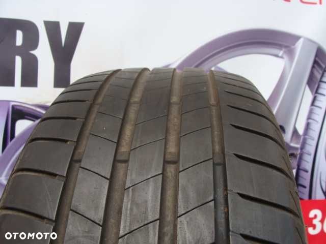 215/55 R17 Bridgestone Turanza T005