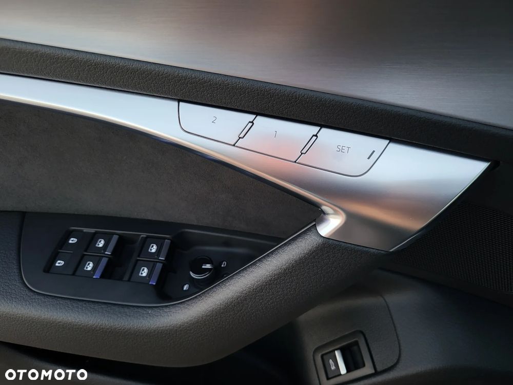 Audi A6 Avant 40 TDI quattro S tronic S line - 24