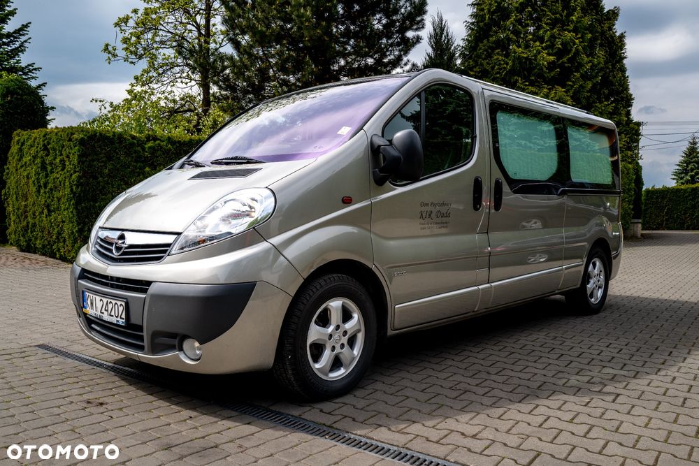 Opel Vivaro - 1