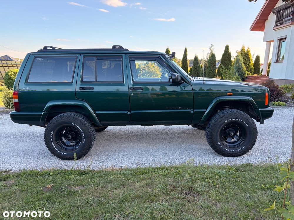 Jeep Cherokee 4.0 Sport - 3