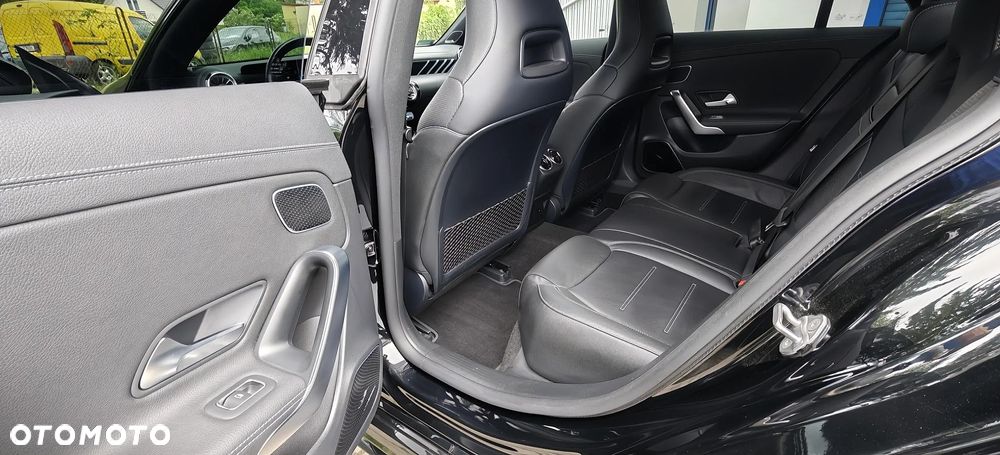 Mercedes-Benz CLA AMG 35 4-Matic 7G-DCT - 12