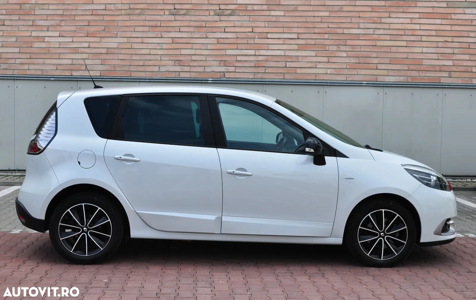 Renault Scenic dCi 110 LIMITED - 6