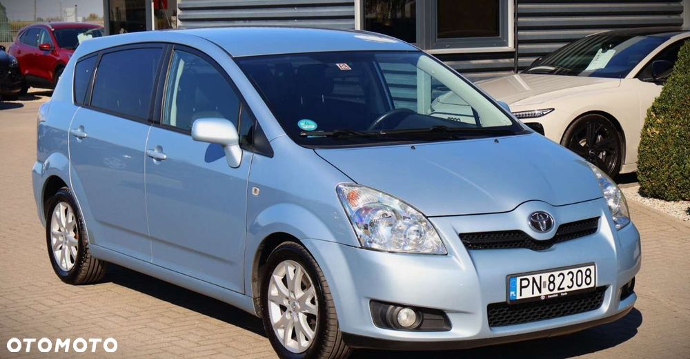 Toyota Corolla Verso - 10
