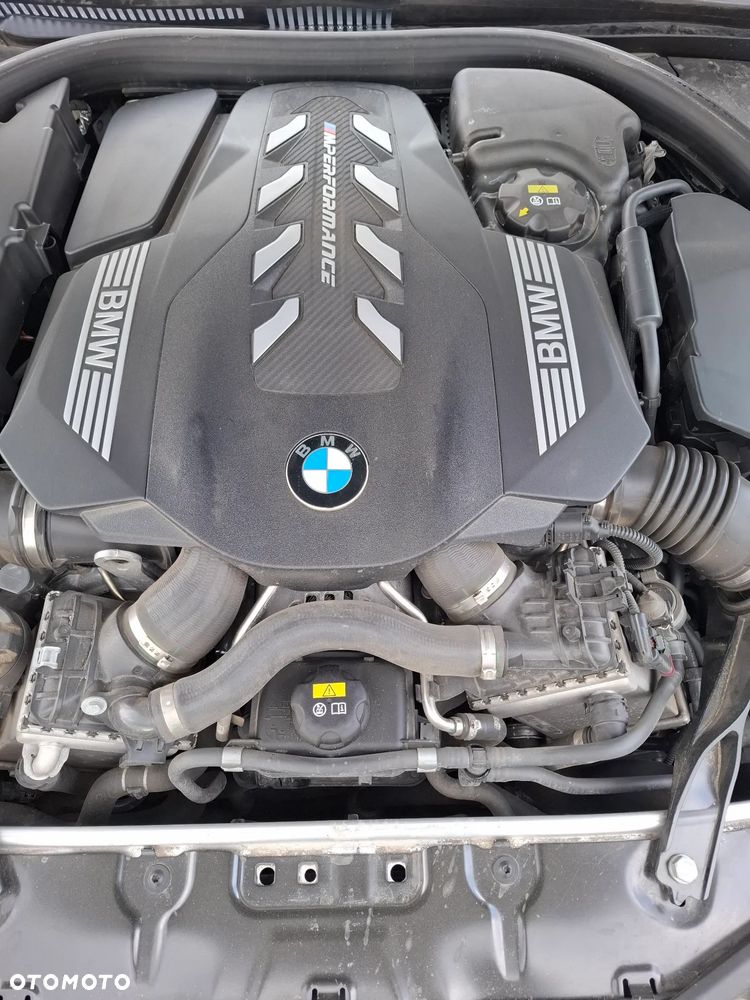 BMW Seria 8 - 8