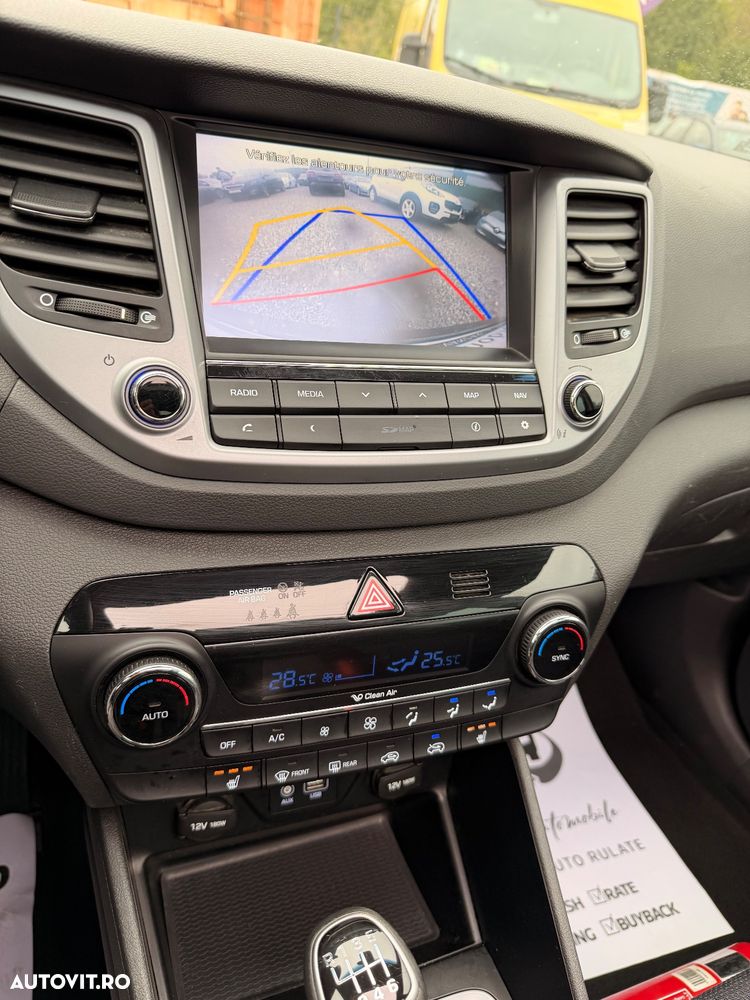 Hyundai Tucson blue 1.7 CRDi 2WD Style - 26