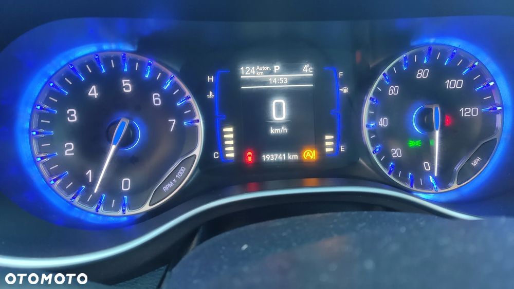 Chrysler Pacifica - 20