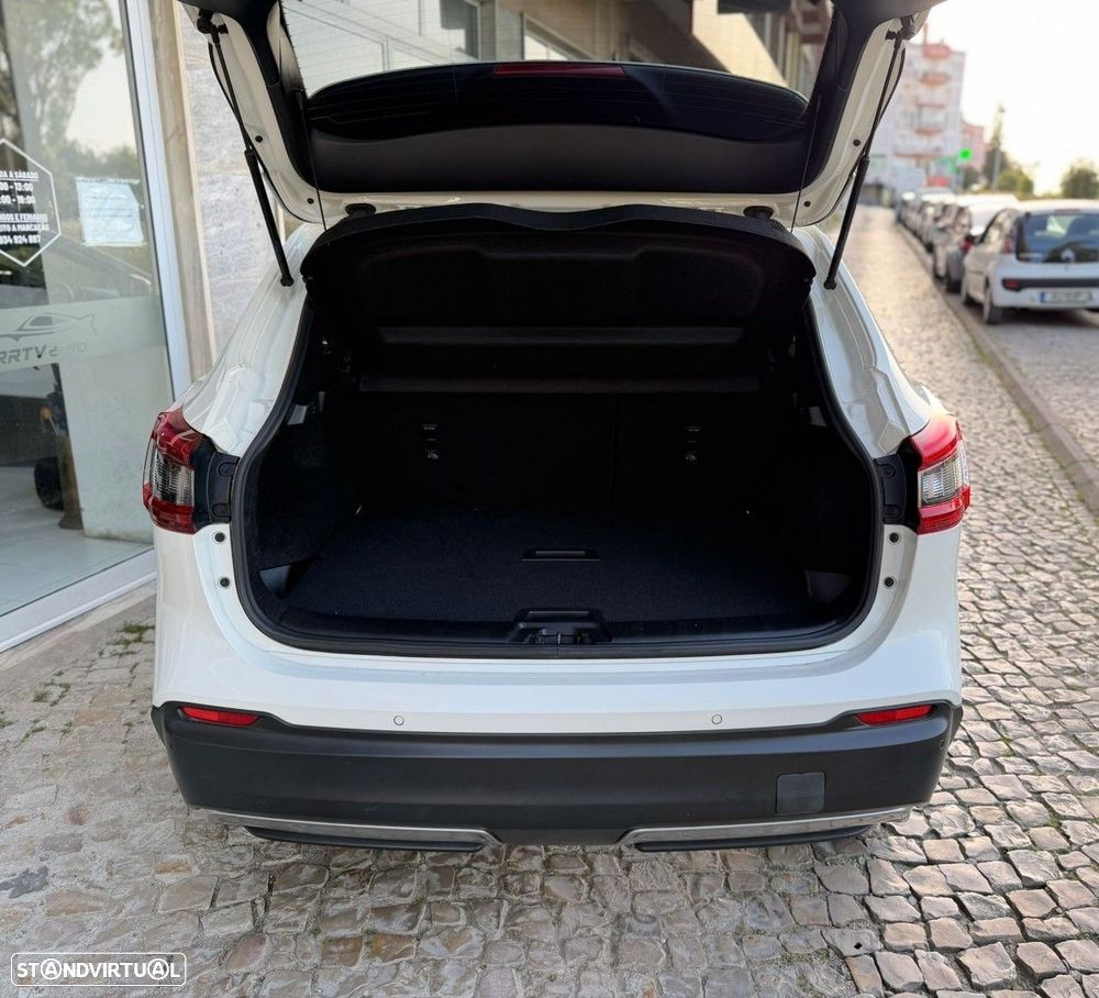 Nissan Qashqai 1.5 dCi N-Connecta J18 - 8