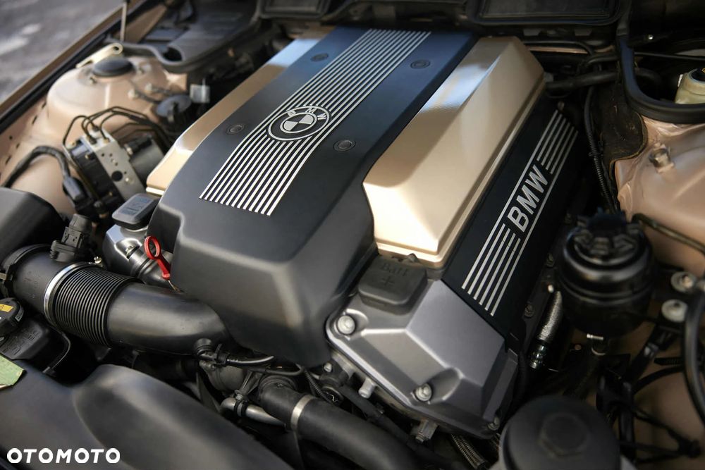 BMW Seria 7 - 32