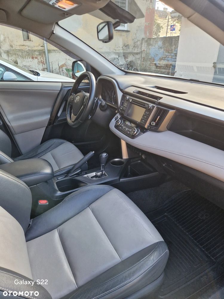 Toyota RAV4 2.2 D-CAT Prestige - 12