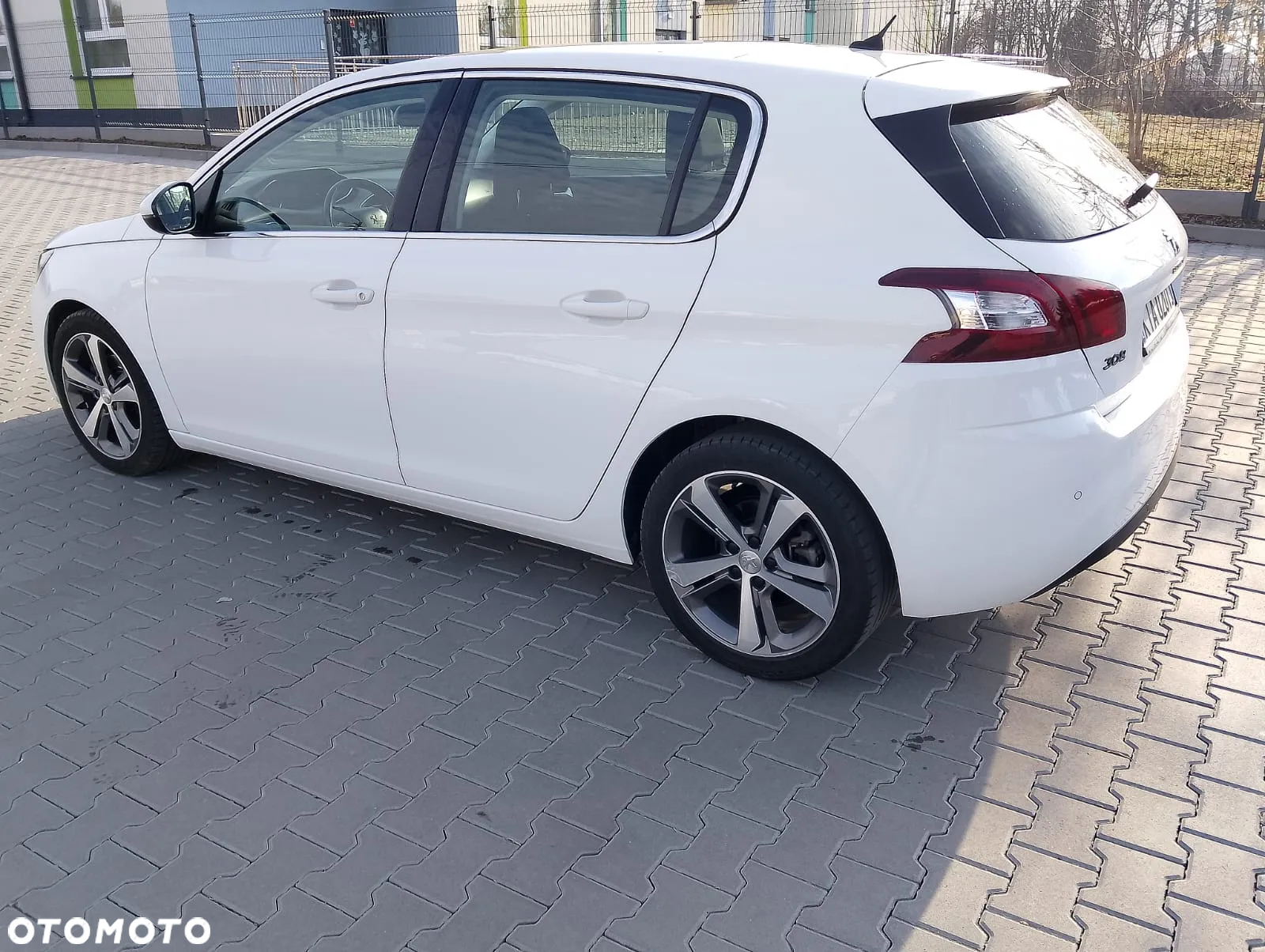 Peugeot 308 1.2 PureTech Active S&S EAT6 - 5