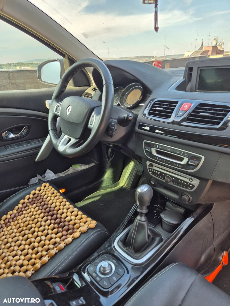 Renault Megane ENERGY dCi 110 Start & Stop Bose Edition - 6