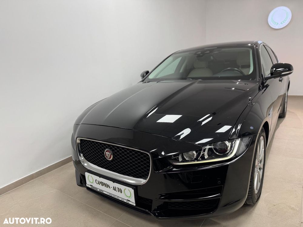 Jaguar XE 20d Aut. Portfolio - 5