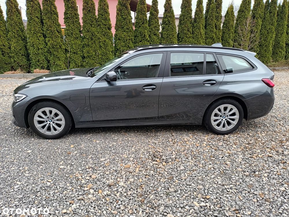 BMW Seria 3 330e xDrive - 8