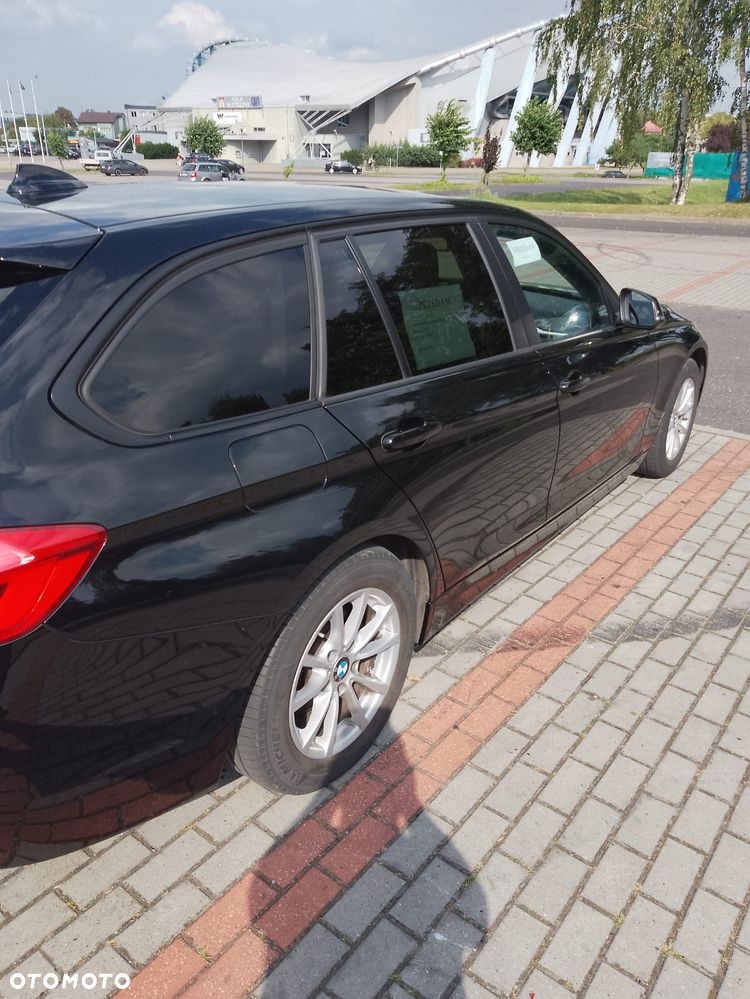 BMW Seria 3 318d - 2