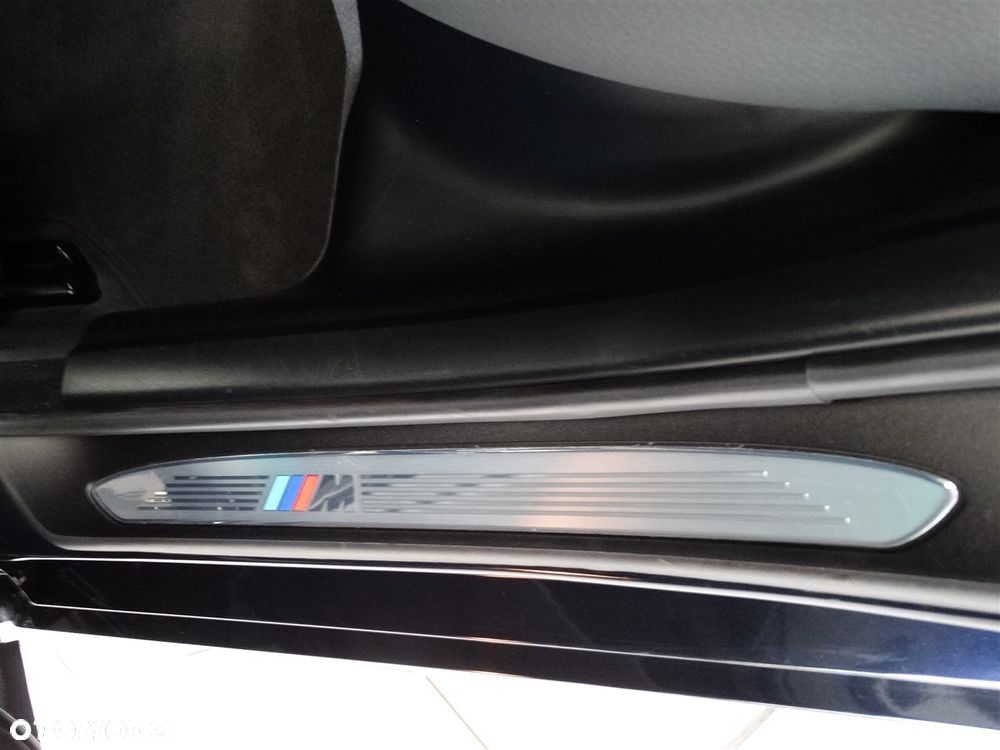 BMW Seria 5 530i - 32