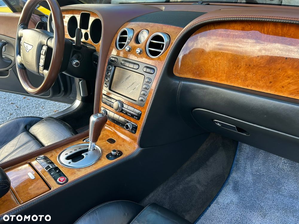 Bentley Continental GT Standard - 12