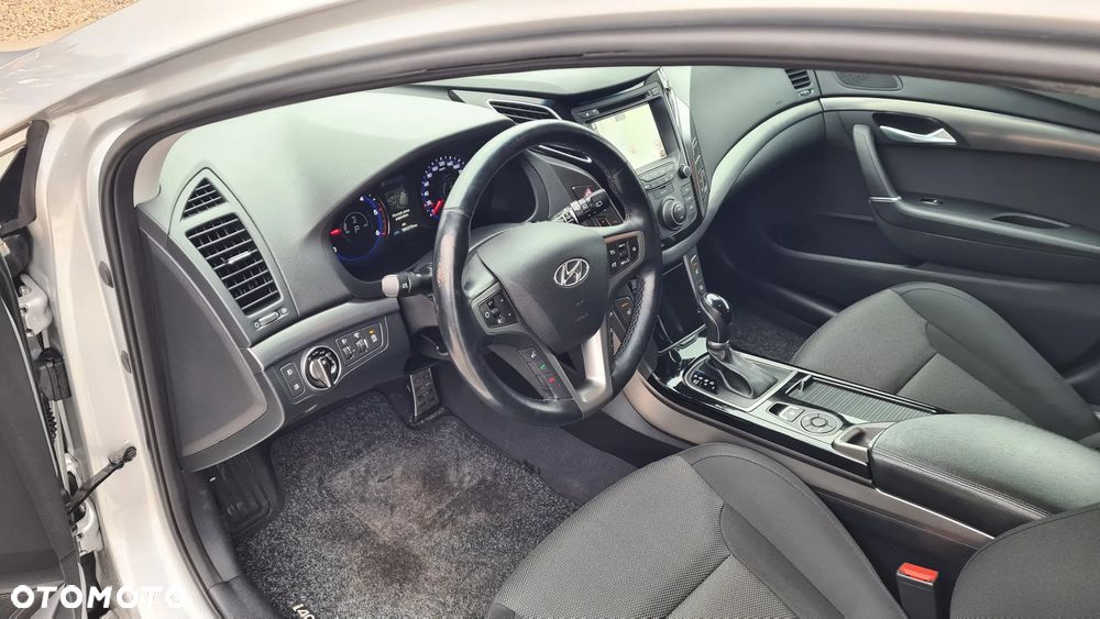 Hyundai i40 Kombi 1.7 CRDi DCT Premium - 33