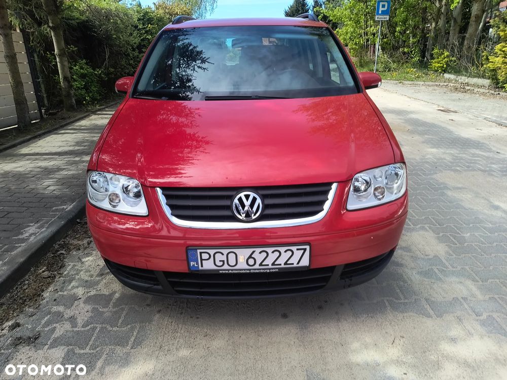 Volkswagen Touran - 16