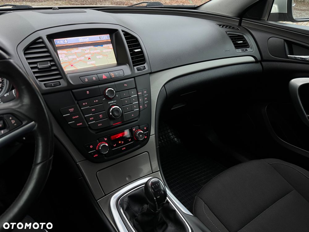 Opel Insignia 1.6 Design Edition - 8