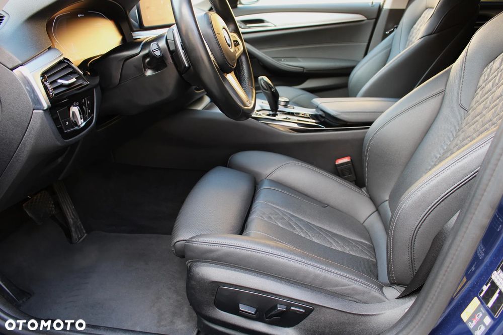 BMW Seria 5 530e Luxury Line sport - 14