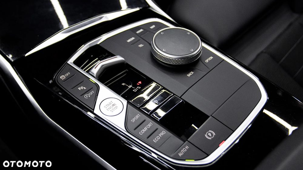 BMW Seria 3 318i Sport Line - 19
