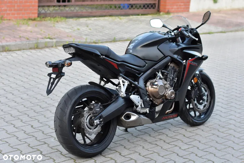 Honda CBR - 13