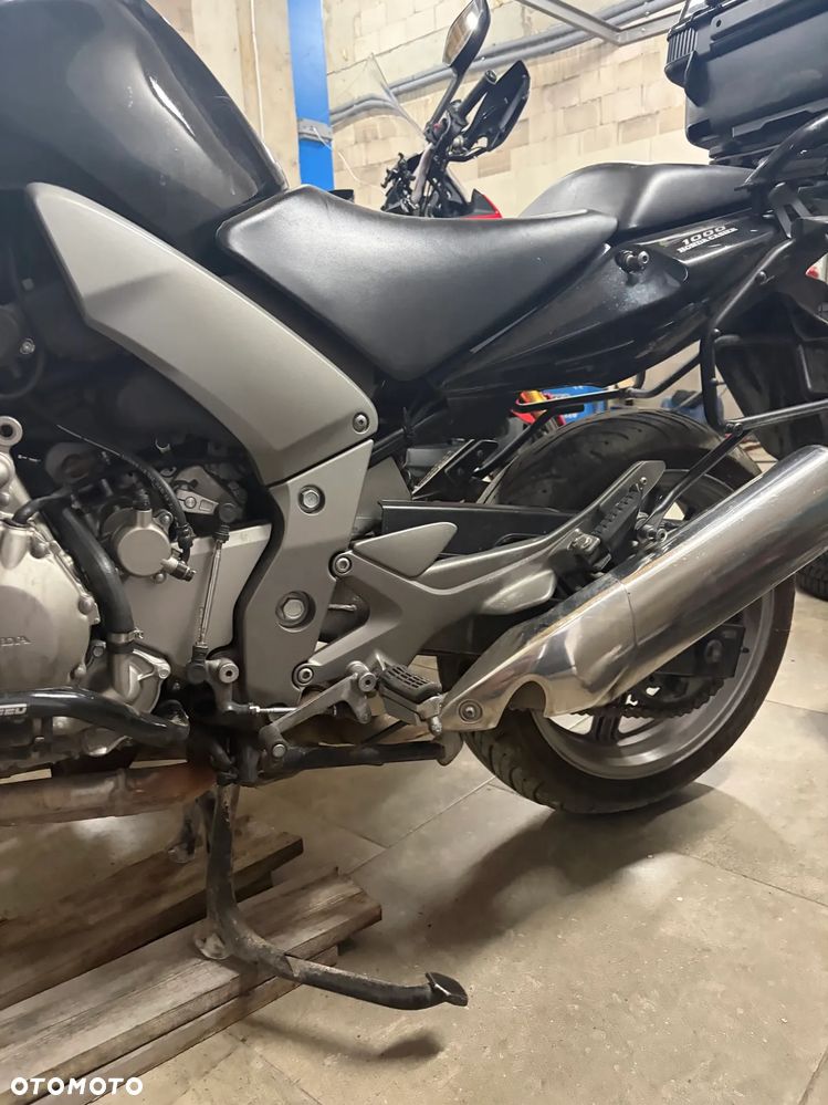 Honda CBF - 4