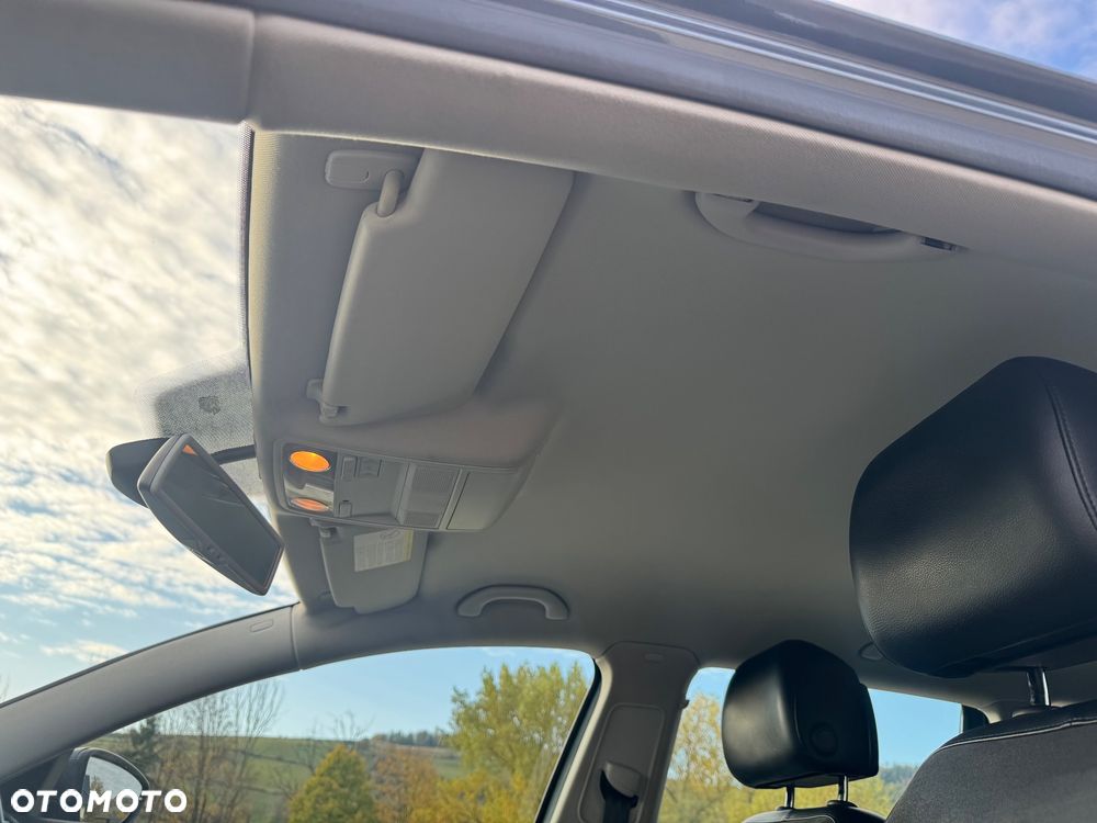 Volkswagen Passat 2.0 TDI DPF 4Motion Highline - 19