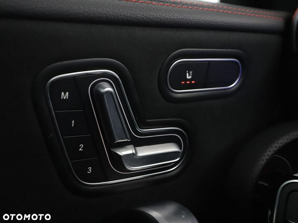 Mercedes-Benz CLA 200 d 8G-DCT AMG Line - 40