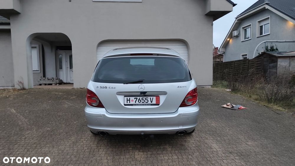 Mercedes-Benz Klasa R 320 CDI L 4Matic 7G-TRONIC Travel Edition - 15